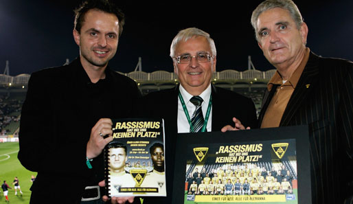 Maas mit Dr. Zwanziger (Präsident DFB) und Prof. Heinrichs (damals Präsident Alemannia Aachen)