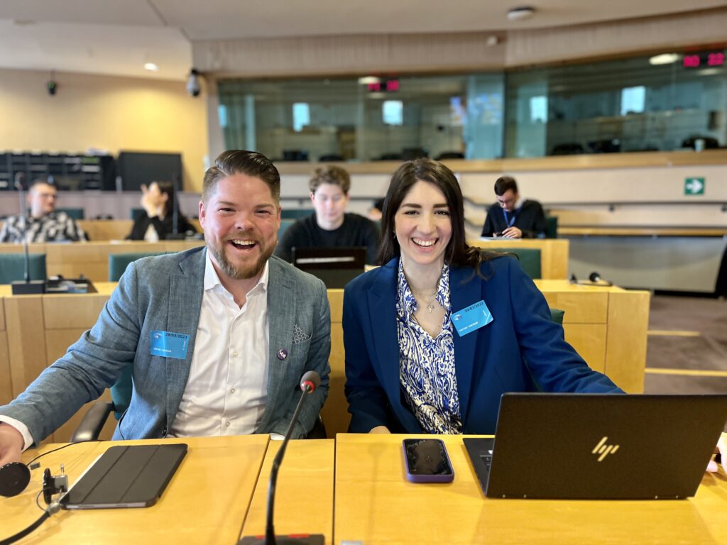 Theodora Famprikezi (Volt Greece ) and Friedrich Jeschke (Volt Germany) @ European Parliament sitting in the listeners room